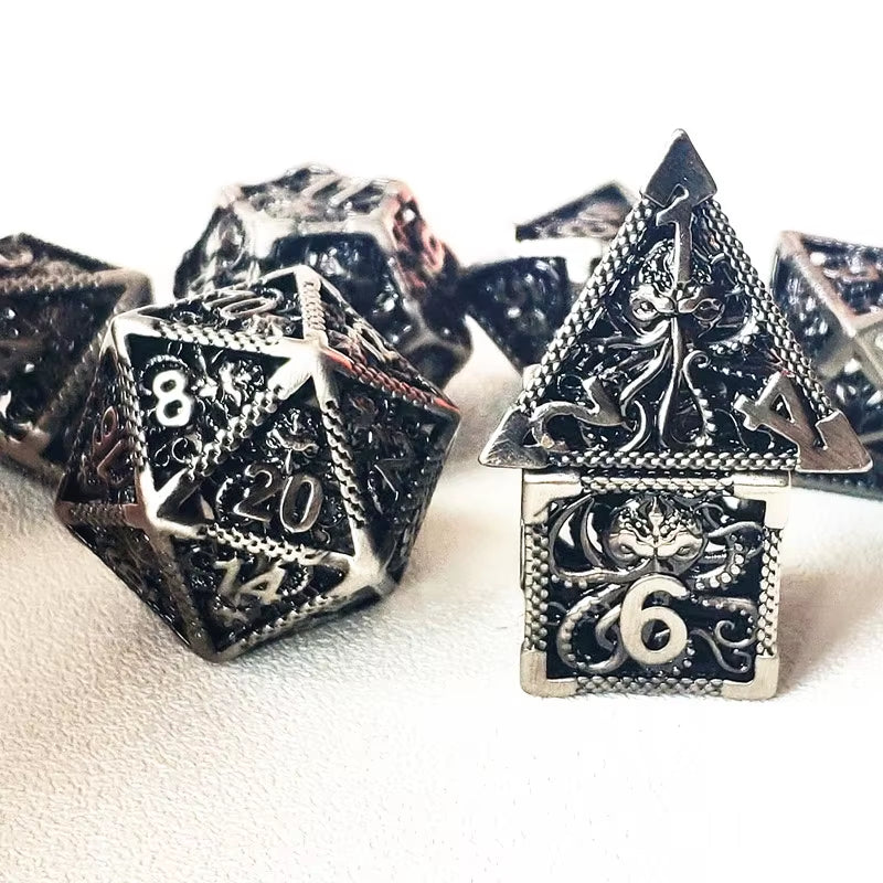 Hollow Metal Dice Set DND Octopus Polyhedron Dice RPG Board Game Pathfinder Metal Dice D4 D6 D8 D0 D% D12 D20 Dice